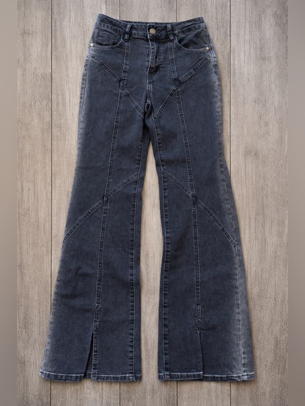 Fashion Nova Women's Dark Gray Flare Jeans - High-Rise Wide Leg size 1